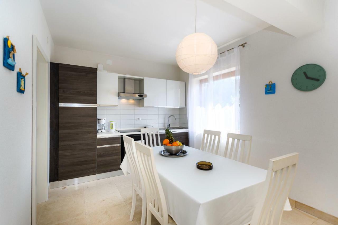 Apartman Jezevac Veglia Exterior foto